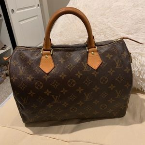 ✅SOLD‼️💯AUTH. LV SPEEDY 30🌼